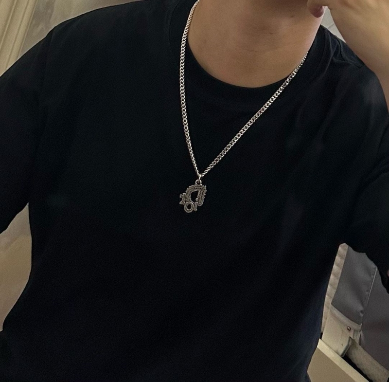 chr1st1an D10r necklaces